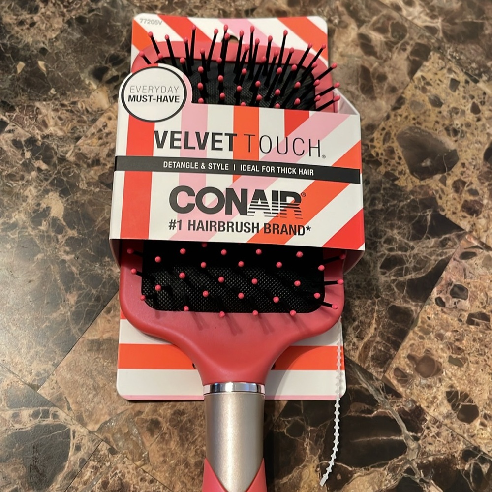 Conair Velvet Touch Hairbrush in Pink